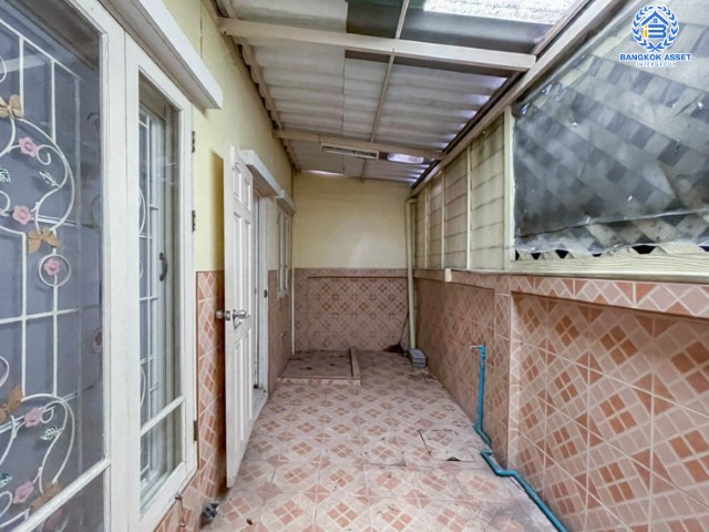 *****ทาวน์เฮ้าส์มือสองย่านนนทบุรี ม.ทิพย์พิมานการ์เด้น บ้านกล้วย-ไทรน้อย เนื้อที่ 21 ตร.ว. ฟังก์ชัน 3 ห้องนอน 2 ห้องน้ำ 1 ที่จอดรถ บนทำเลเชื่อมต่อถ.กาญจนาภิเษก, ถ.บ้านกล้วย-ไทรน้อย, ถ.ซอยวัดลาดปลาดุก ใกล้เซ็นทรัลเวสต์เกต และรถไฟฟ้าสายสีม่วง "สถานีคลองบางไผ่"